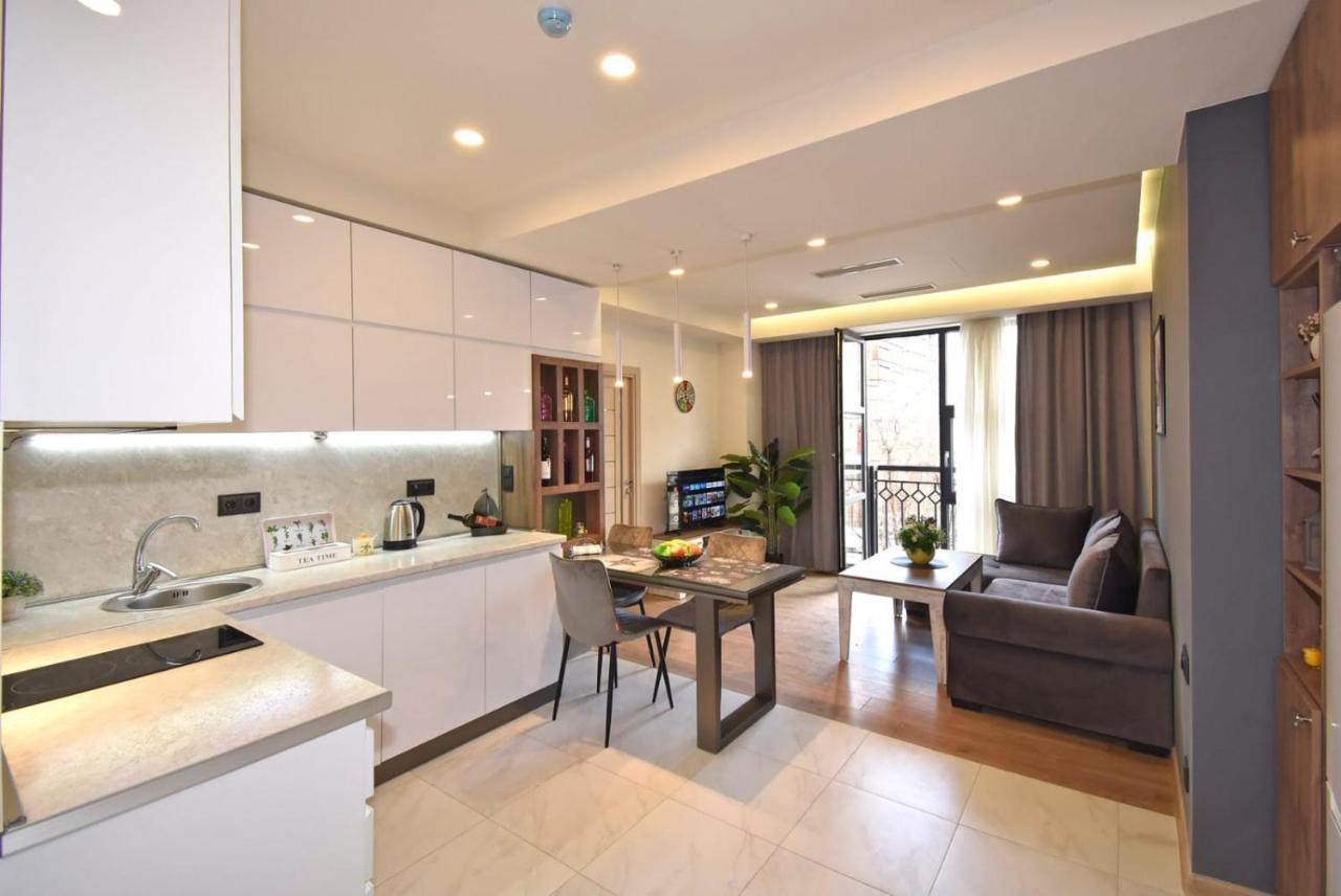 Home4You City Center Apartments Erevan Exterior foto